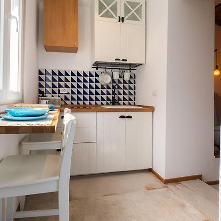 Casa Capasa Mare - Self Check in Apartment Bari Bagian luar foto