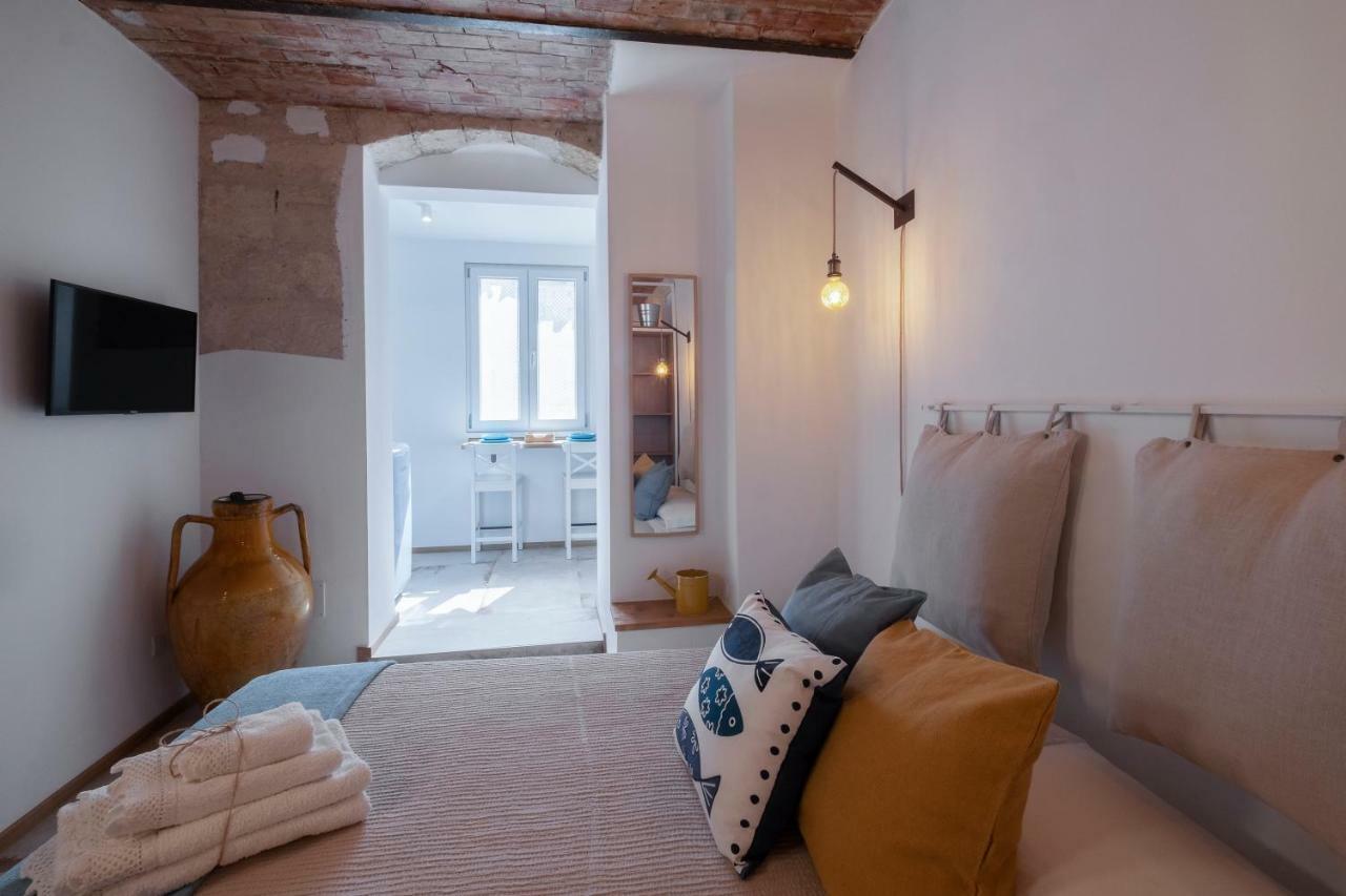 Casa Capasa Mare - Self Check in Apartment Bari Bagian luar foto