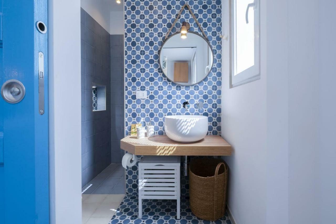 Casa Capasa Mare - Self Check in Apartment Bari Bagian luar foto