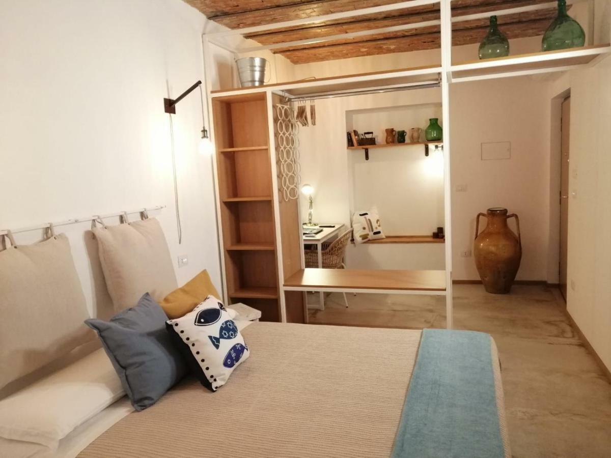 Casa Capasa Mare - Self Check in Apartment Bari Bagian luar foto