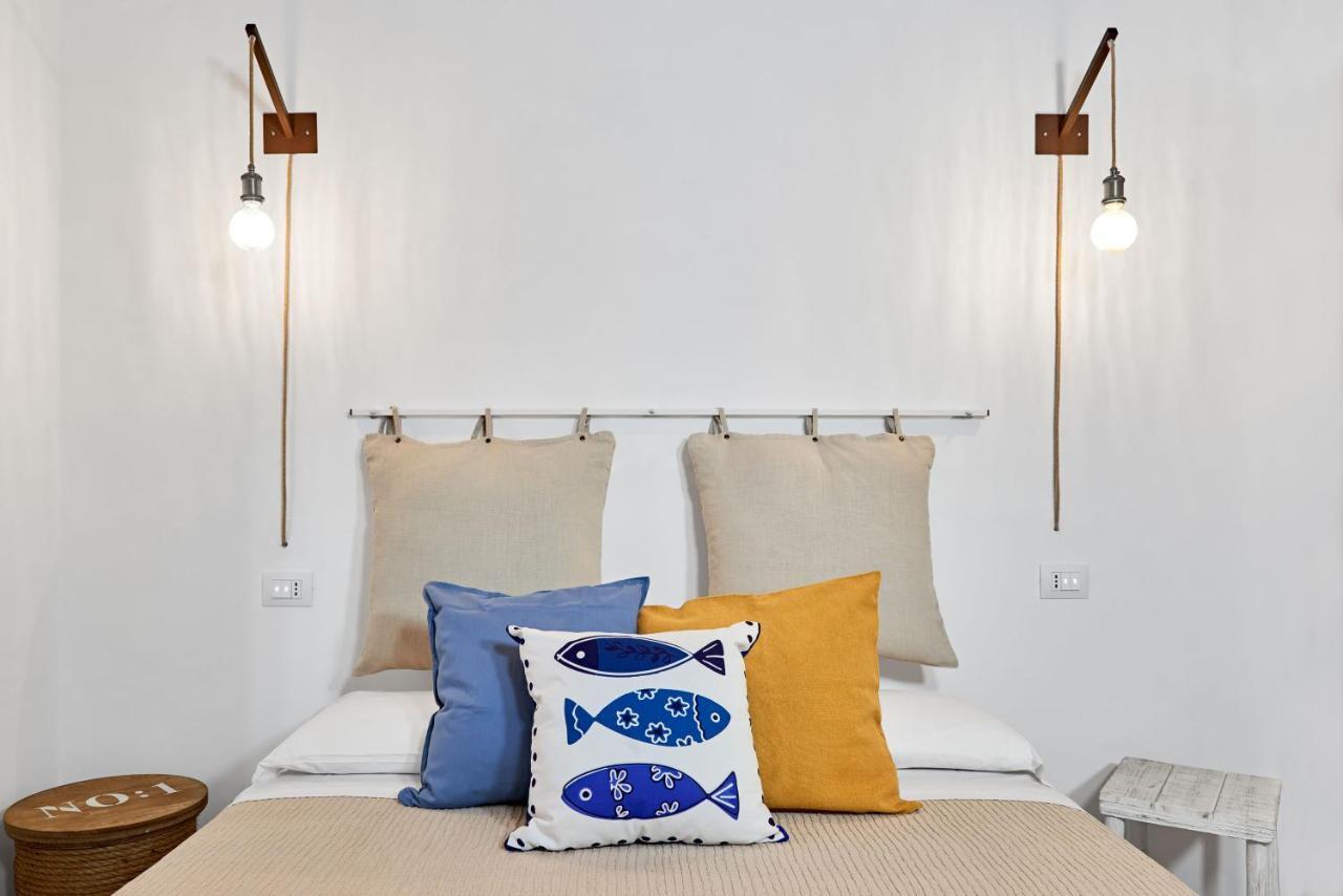 Casa Capasa Mare - Self Check in Apartment Bari Bagian luar foto